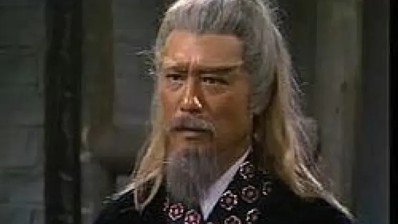 Kenneth Tsang as Huang Yaoshi in 1983 series
