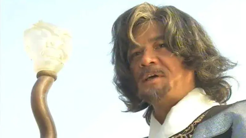 You Yongzhi as Ouyang Feng in 2003 series