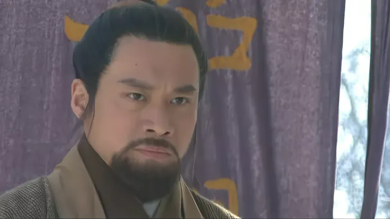 Ding Haifeng as Yang Tiexin in 2003 series